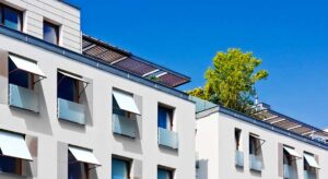 cómo bloquear el viento en terrazas