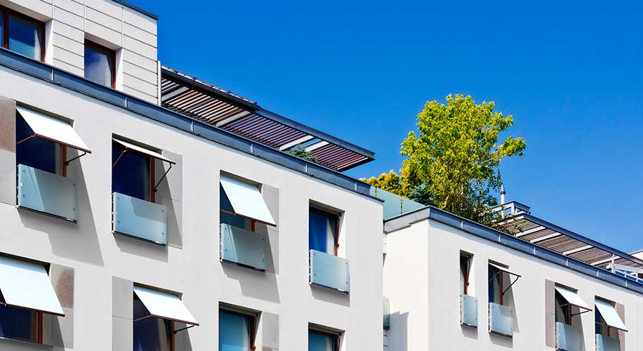 cómo bloquear el viento en terrazas