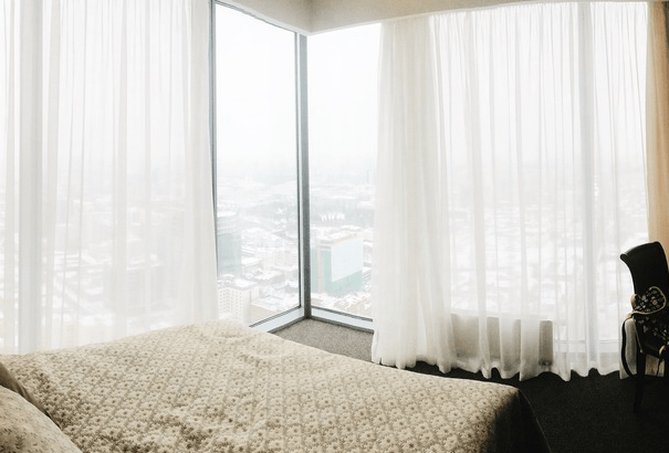 cortinas para habitaciones con vista